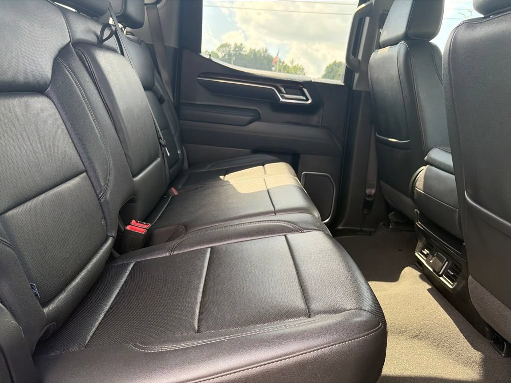 Used 2025 GMC Sierra 1500 SLT AWD/4WD image 38