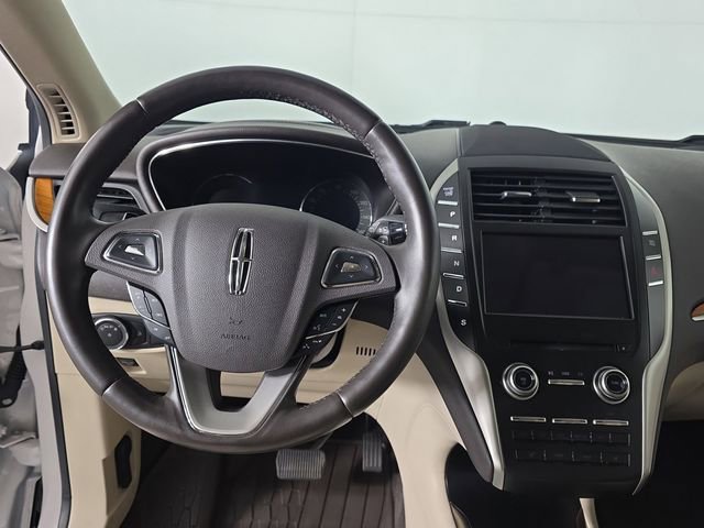Used 2018 Lincoln MKC Select w/ Select Plus Package AWD/4WD image 9