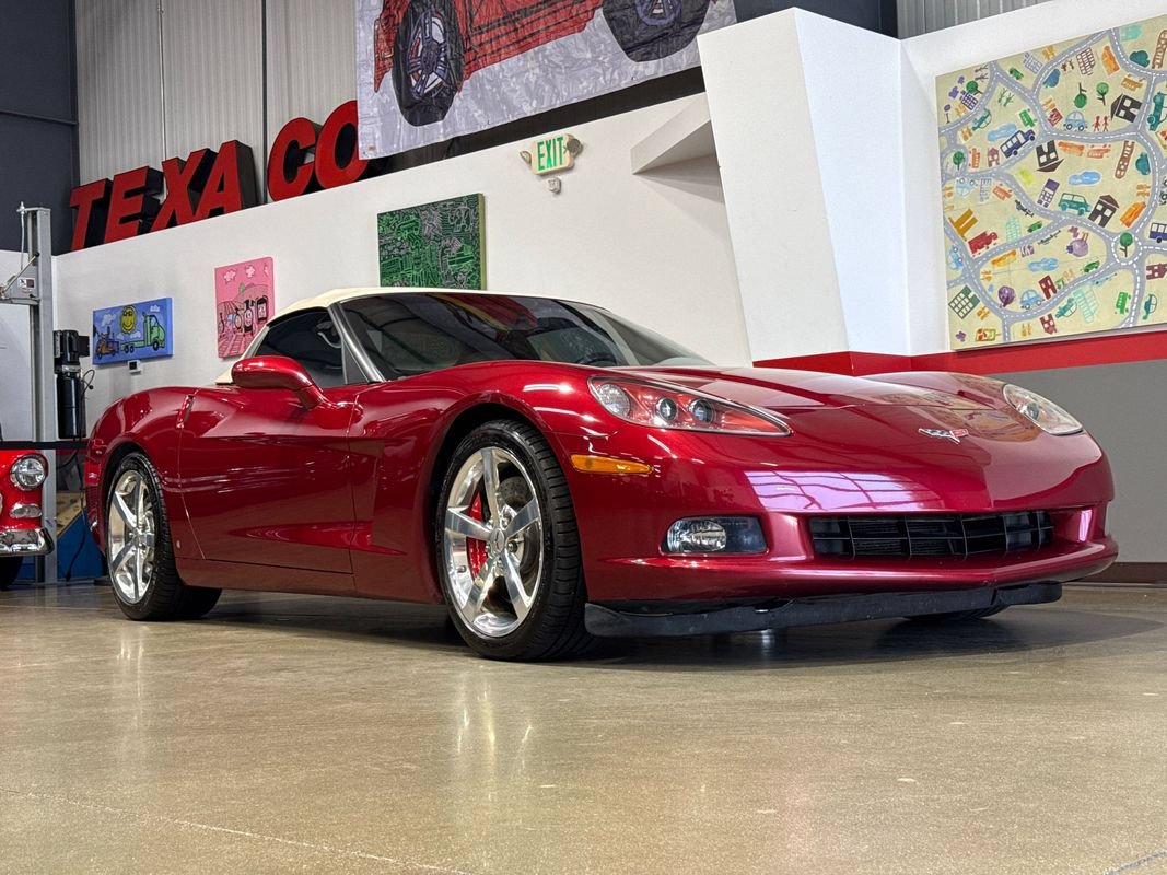 Used 2008 Chevrolet Corvette Convertible w/ Preferred Equipment Group RWD image 37