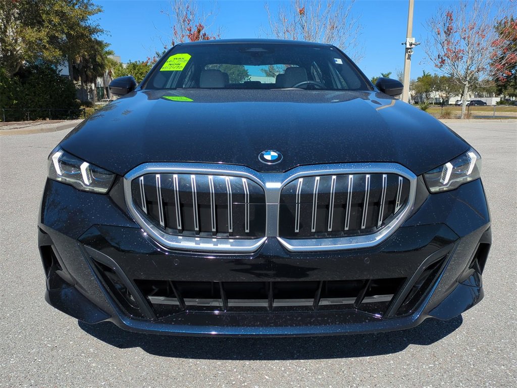 Used 2024 BMW 540i xDrive w/ M Sport Package image 9