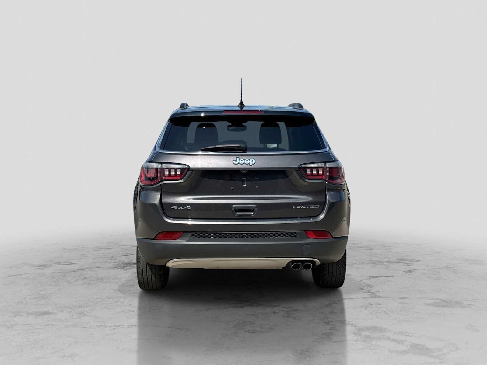 Used 2018 Jeep Compass Limited w/ Navigation Group AWD/4WD image 5