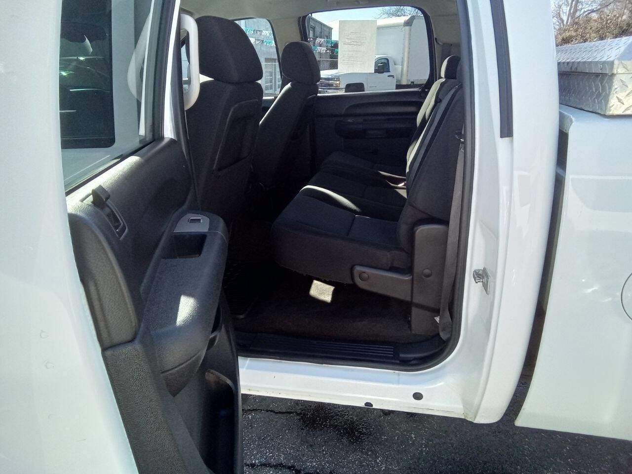 Used 2011 Chevrolet Silverado 2500 LT w/ Interior Plus Package image 7