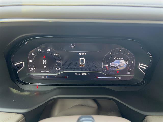 Used 2023 GMC Yukon Denali w/ Advanced Technology Package AWD/4WD image 21