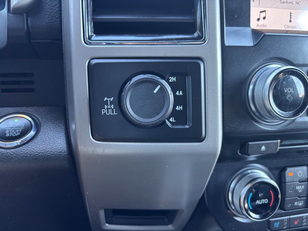 Used 2017 Ford F150 Lariat w/ Equipment Group 502A Luxury AWD/4WD image 31
