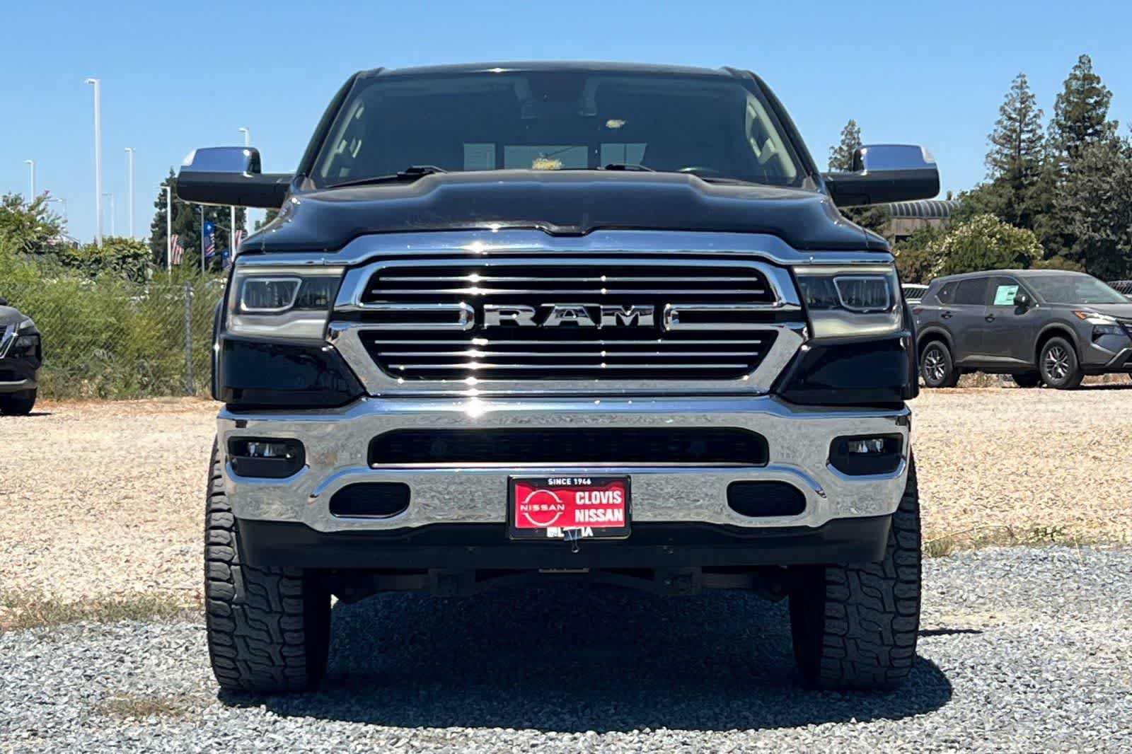 Used 2019 RAM 1500 Laramie AWD/4WD image 11