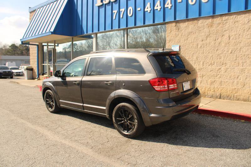 Used 2020 Dodge Journey SE w/ SE Popular Equipment Group image 4