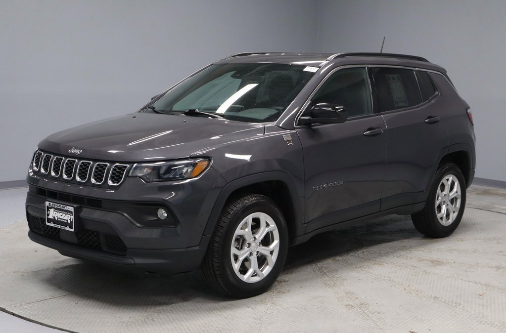 Used 2024 Jeep Compass Latitude image 6