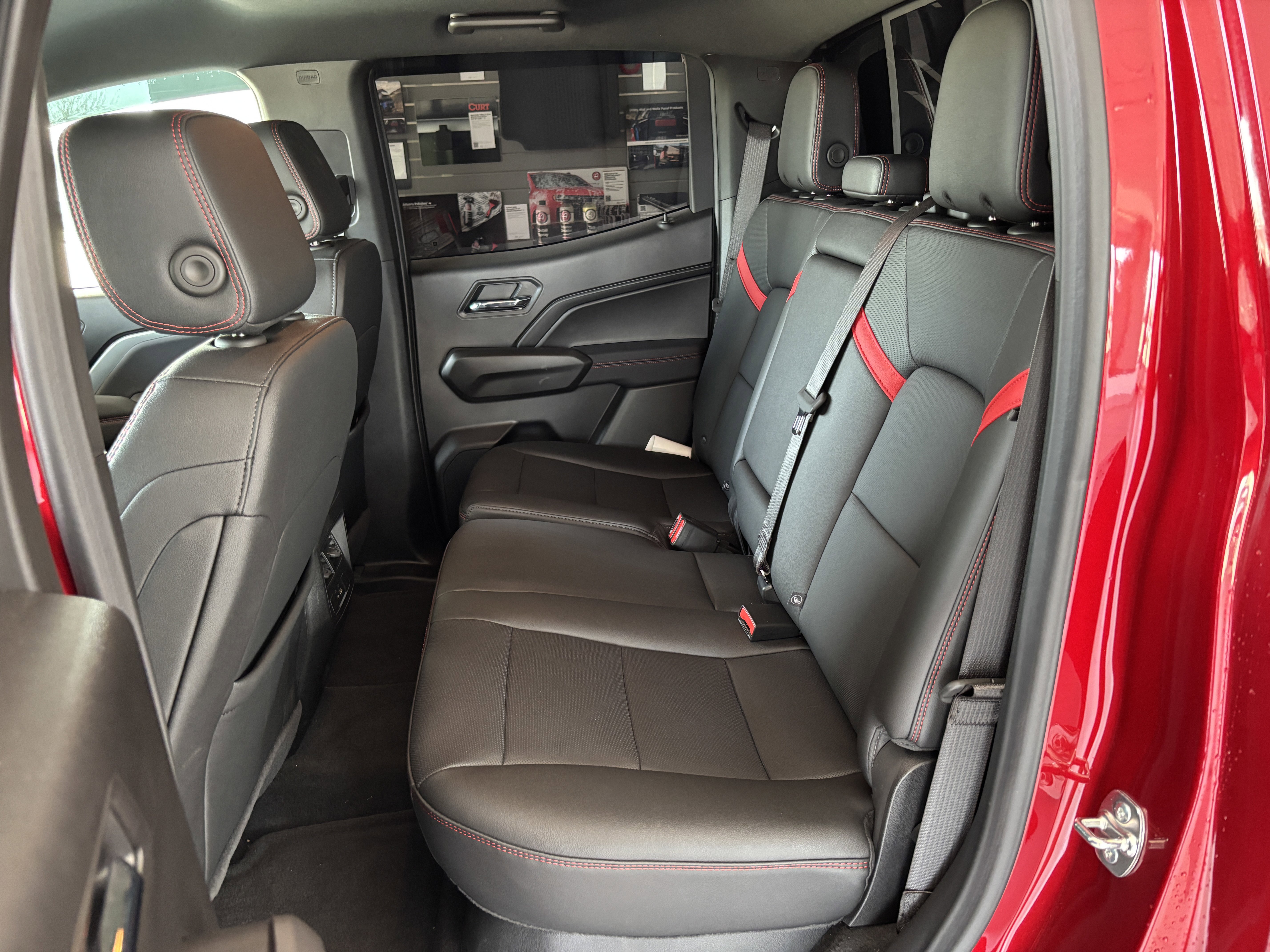 Used 2025 Chevrolet Colorado Z71 w/ Midnight Edition image 20