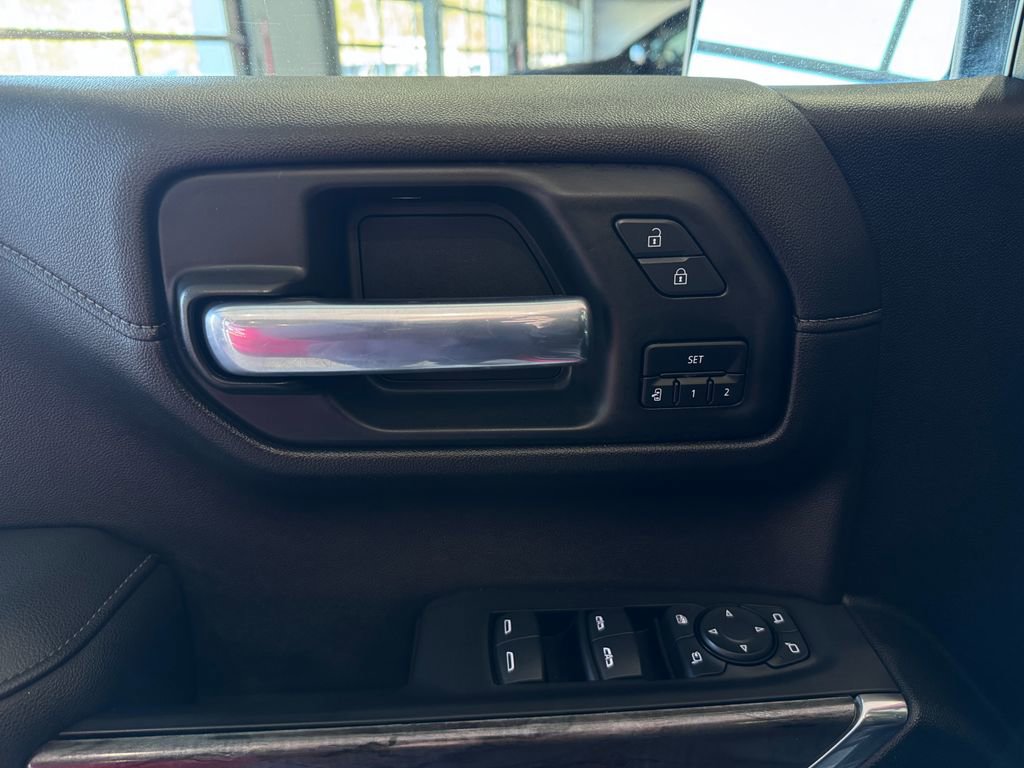 Used 2021 Chevrolet Silverado 1500 LTZ w/ LTZ Premium Package AWD/4WD image 28