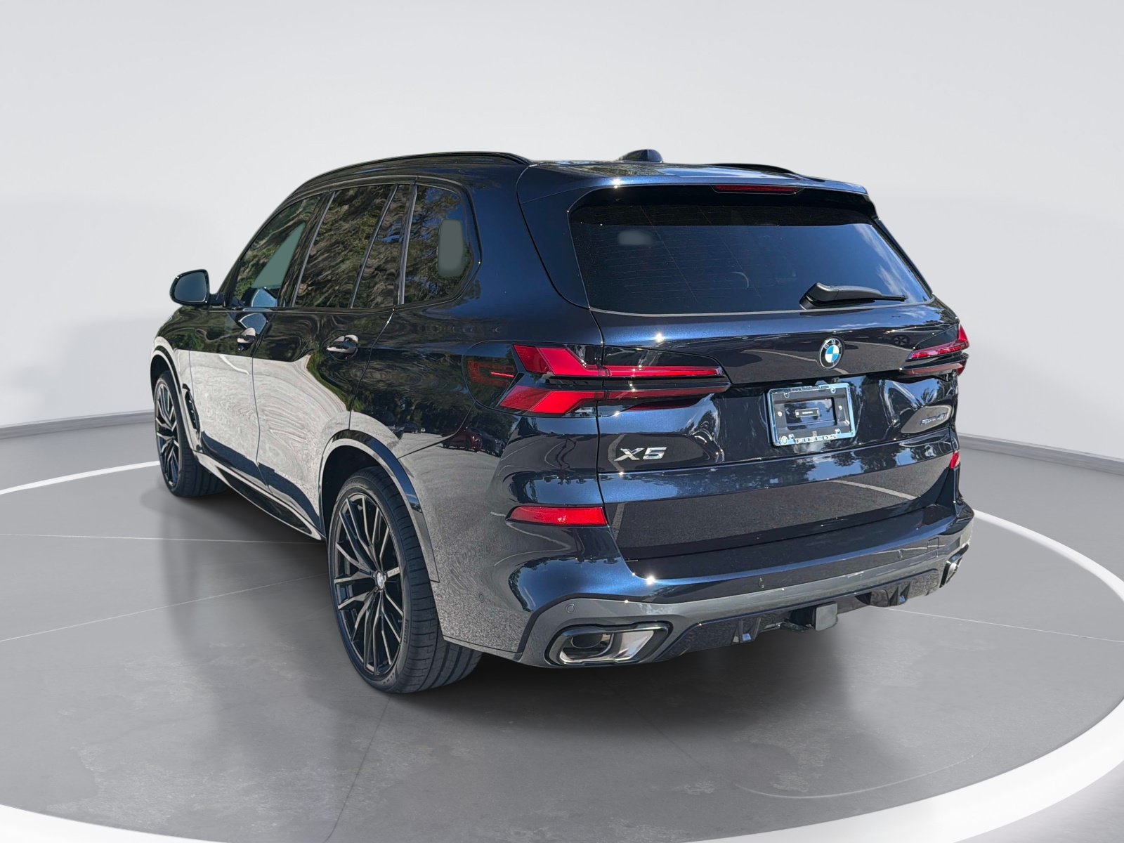 New 2026 BMW X5 sDrive40i w/ M Sport Package RWD image 5