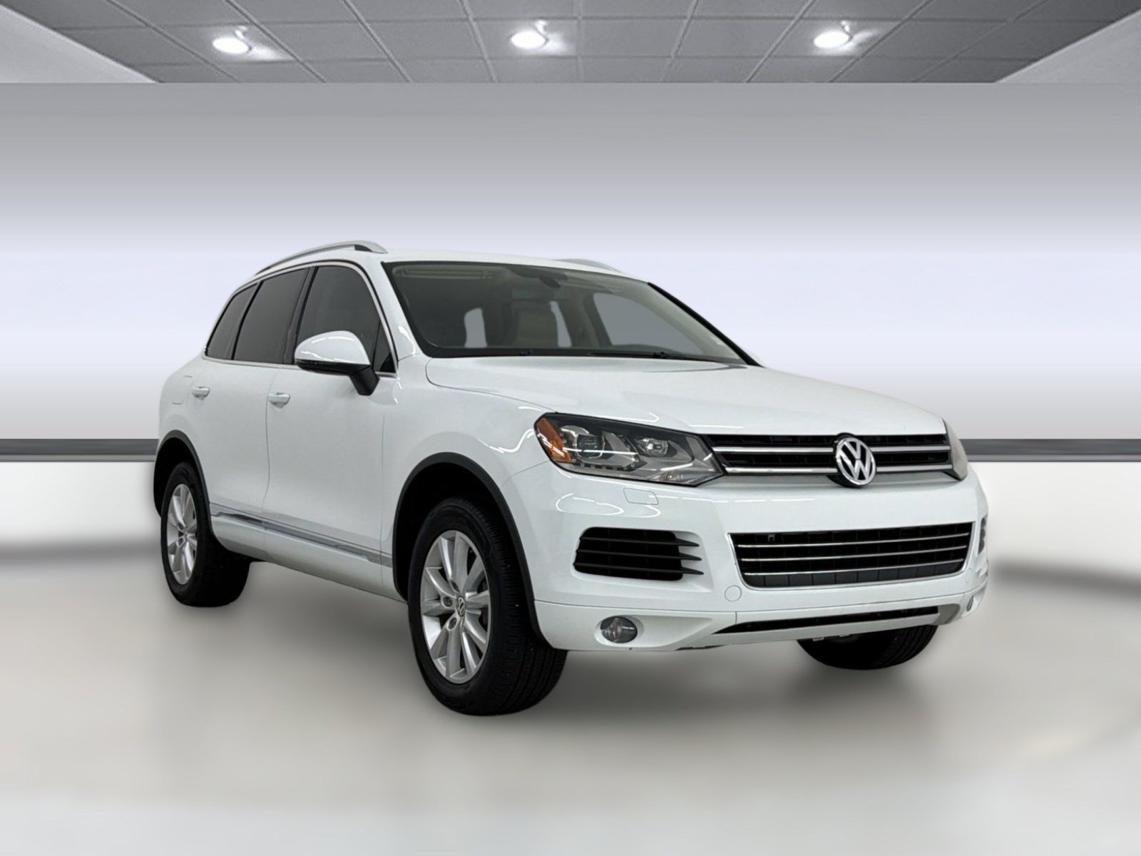 Used 2013 Volkswagen Touareg Sport AWD/4WD image 7