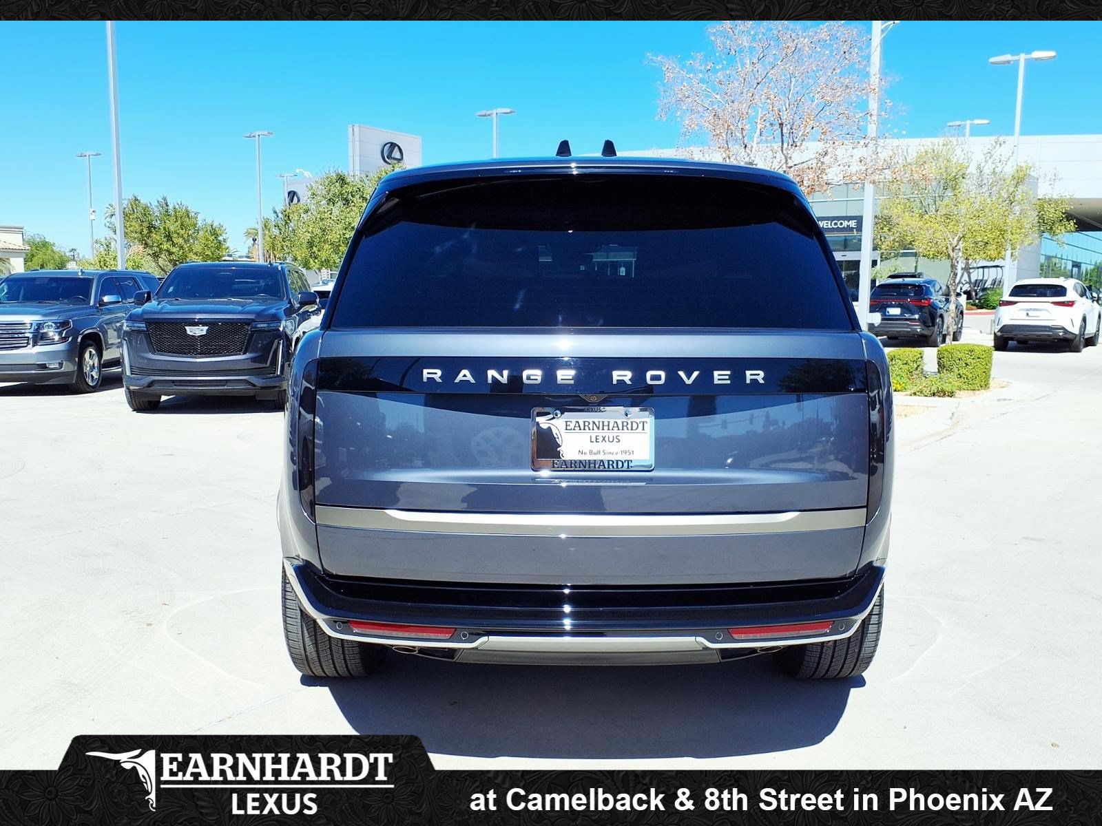 Used 2026 Land Rover Range Rover Long Wheelbase SE AWD/4WD image 4