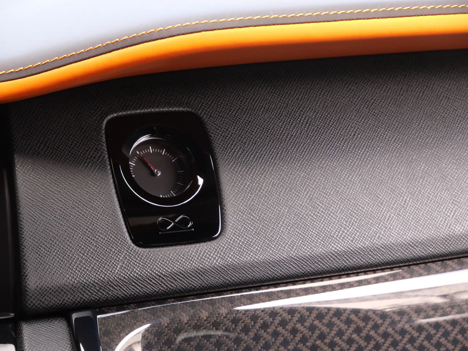 Used 2022 Rolls-Royce Cullinan Black Badge AWD/4WD image 14