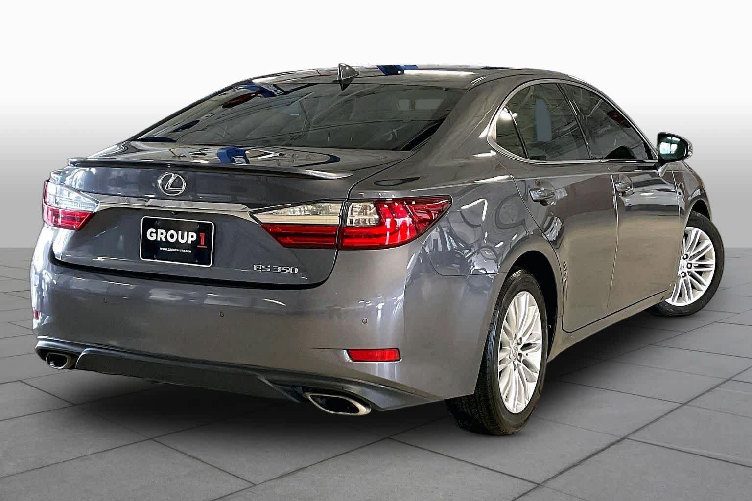 Used 2017 Lexus ES 350 w/ Premium Package FWD image 12