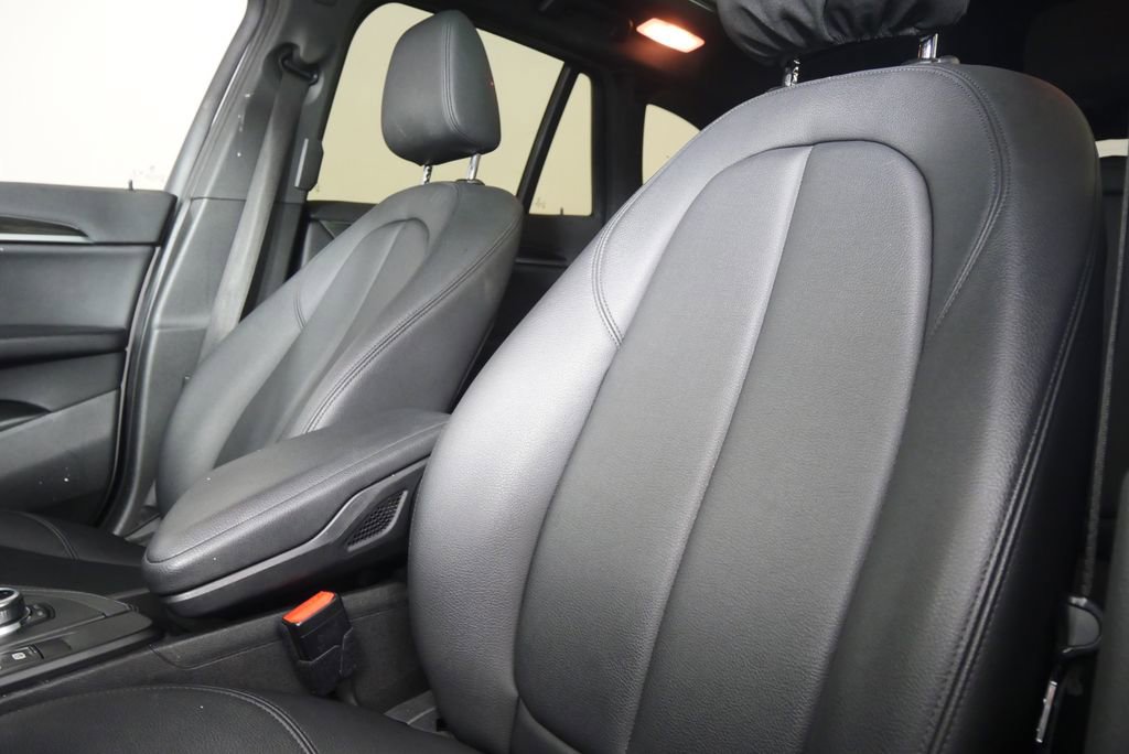 Used 2017 BMW X1 sDrive28i FWD image 9