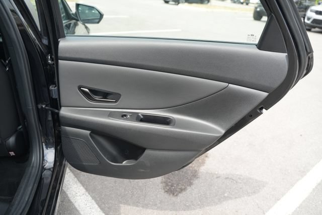 Used 2025 Hyundai Elantra Sport FWD image 23