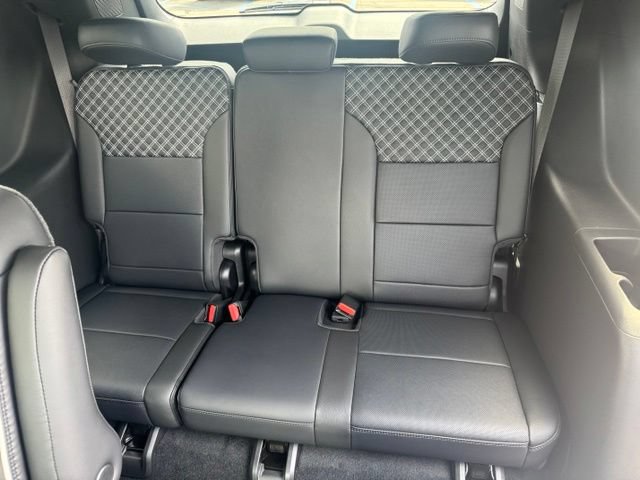 New 2027 GMC Acadia Denali w/ LPO, Floor Liner Package AWD/4WD image 22
