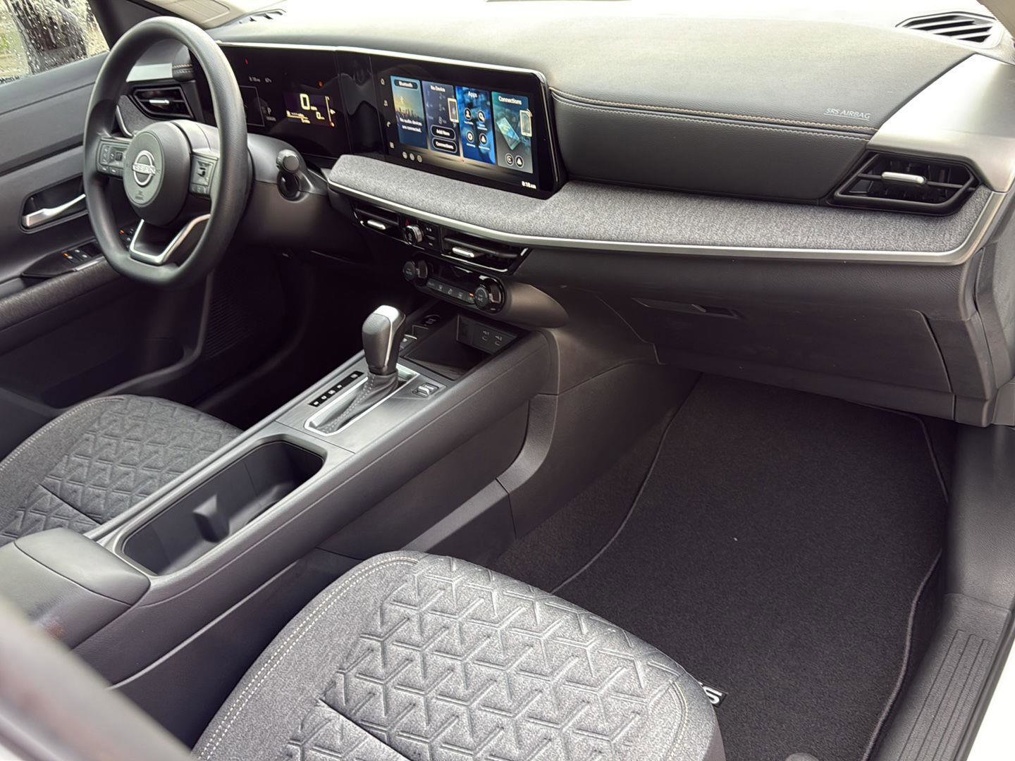 New 2026 Nissan Kicks SV image 32