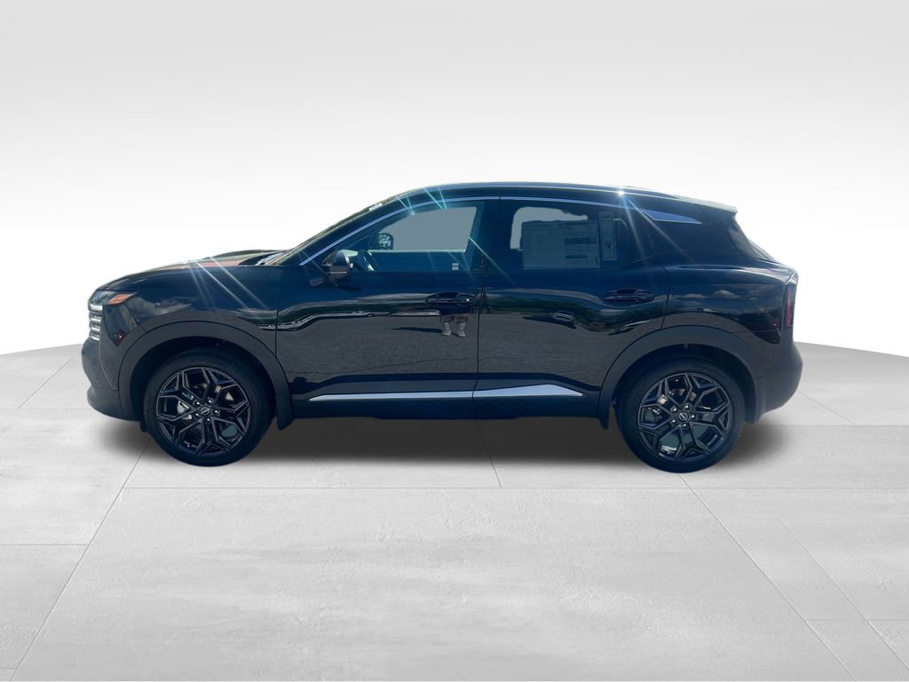 Certified 2025 Nissan Kicks SR AWD/4WD image 2