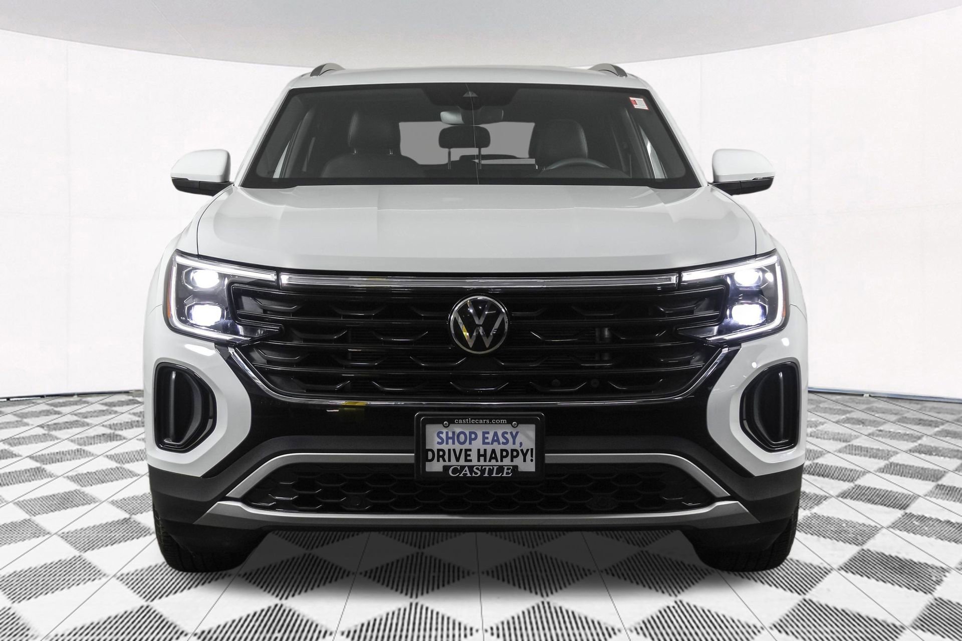 Used 2024 Volkswagen Atlas Cross Sport SE image 9