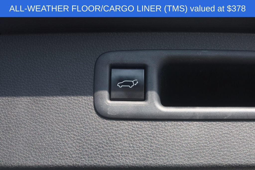 Used 2025 Toyota Highlander XLE AWD/4WD image 6