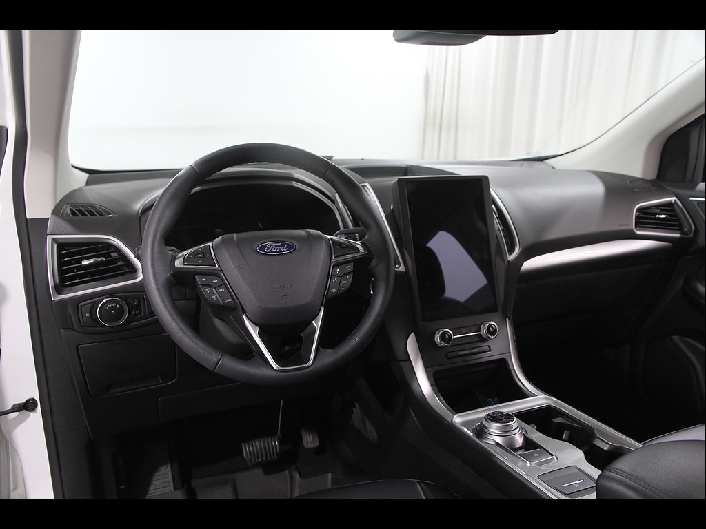 Used 2024 Ford Edge SEL w/ Convenience Package AWD/4WD image 6
