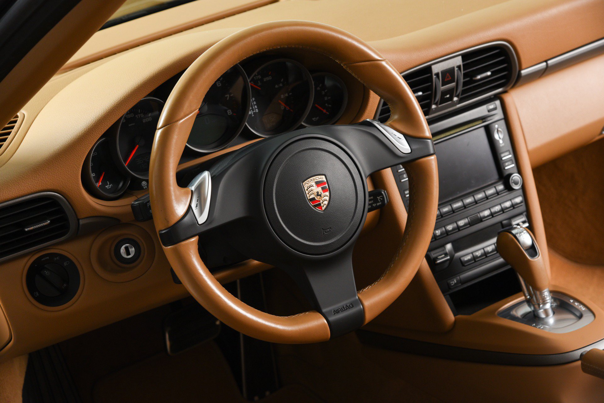 Used 2012 Porsche 911 Carrera 4 AWD/4WD image 5