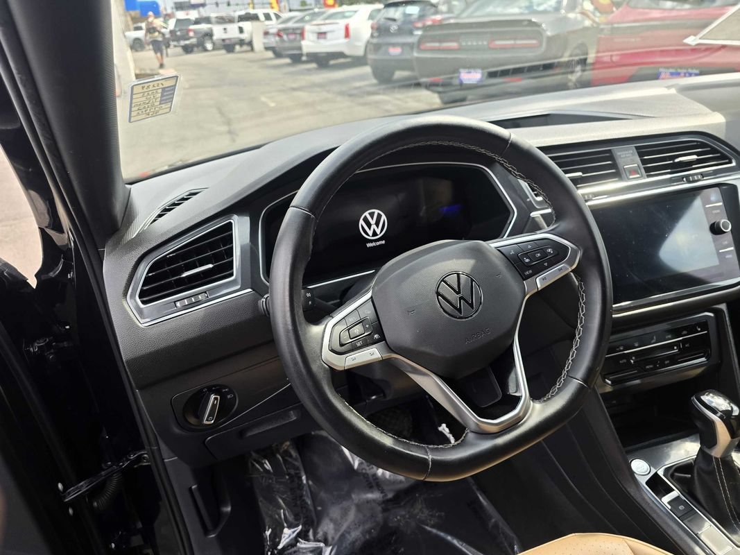 Used 2023 Volkswagen Tiguan SE AWD/4WD image 23