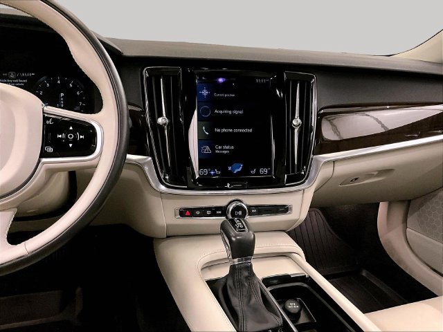 Used 2017 Volvo S90 T6 Momentum w/ Vision Package AWD/4WD image 6