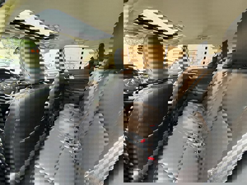 Used 2015 Lexus CT 200h image 48