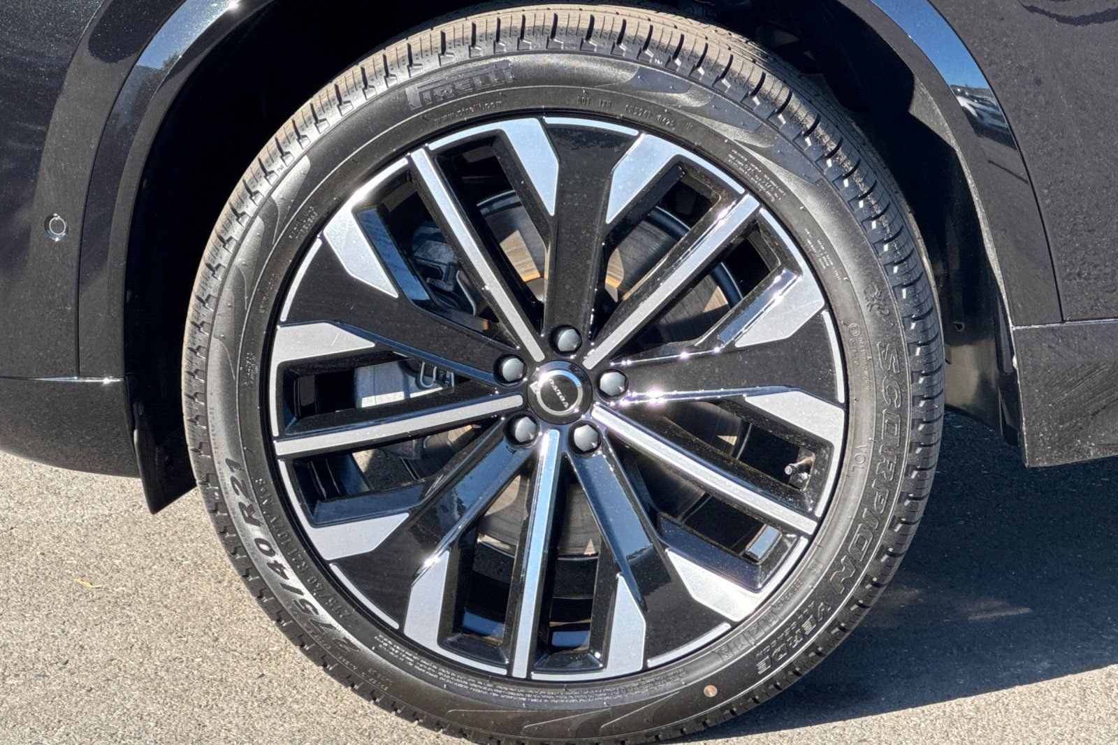 New 2026 Volvo XC90 T8 Ultra w/ Lounge Package AWD/4WD image 11