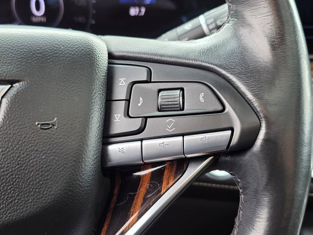 Used 2023 Cadillac Escalade Premium Luxury image 31
