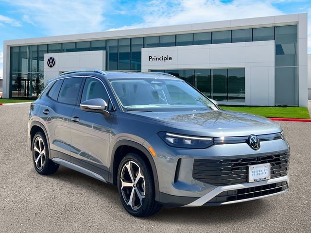 New 2026 Volkswagen Tiguan SE image 2