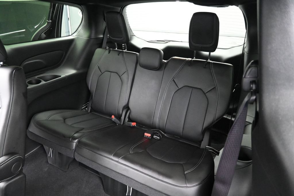 Used 2026 Chrysler Voyager LX FWD image 22