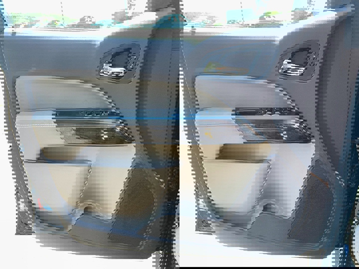 Used 2016 GMC Canyon SLT w/ Driver Alert Package image 11