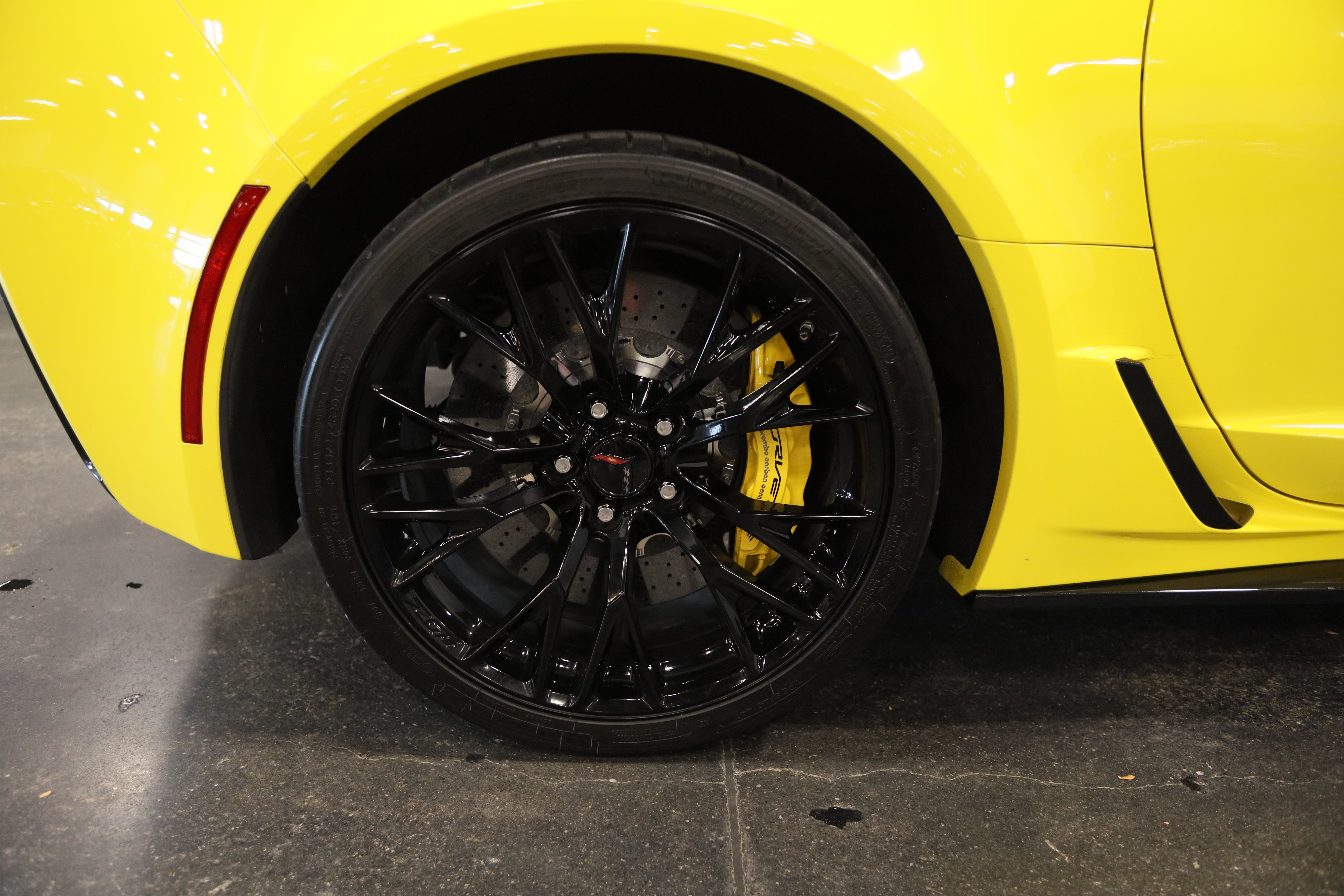 Used 2016 Chevrolet Corvette Z06 w/ 3LZ Preferred Equipment Group RWD image 12