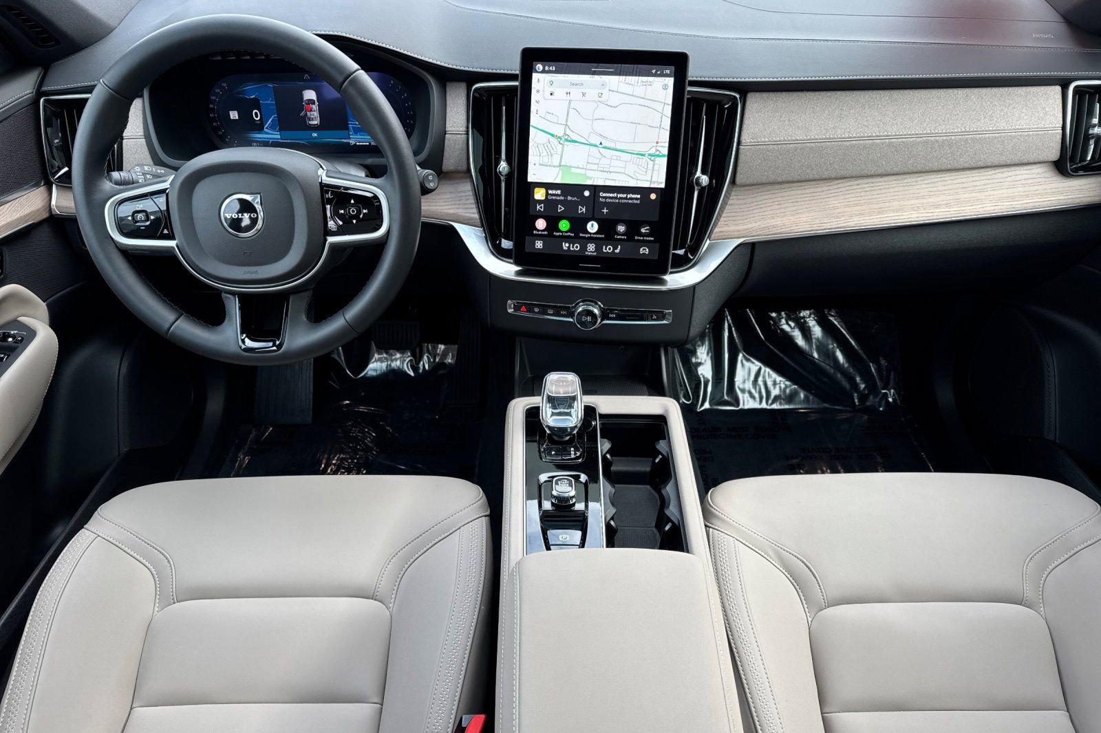 Certified 2026 Volvo XC90 B5 Plus w/ Protection Package image 14