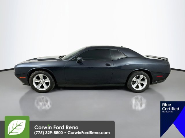 Used 2018 Dodge Challenger SXT RWD image 4