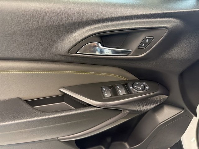 Used 2025 Chevrolet Trax ACTIV w/ Driver Confidence Package image 32