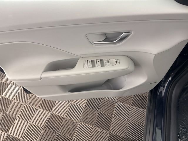 Used 2025 Hyundai Kona Limited AWD/4WD image 19