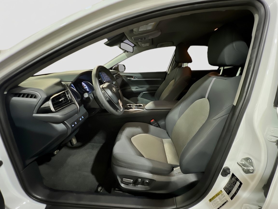 Used 2024 Toyota Camry LE FWD image 14