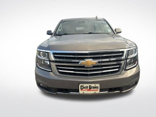 Used 2017 Chevrolet Suburban LT image 3