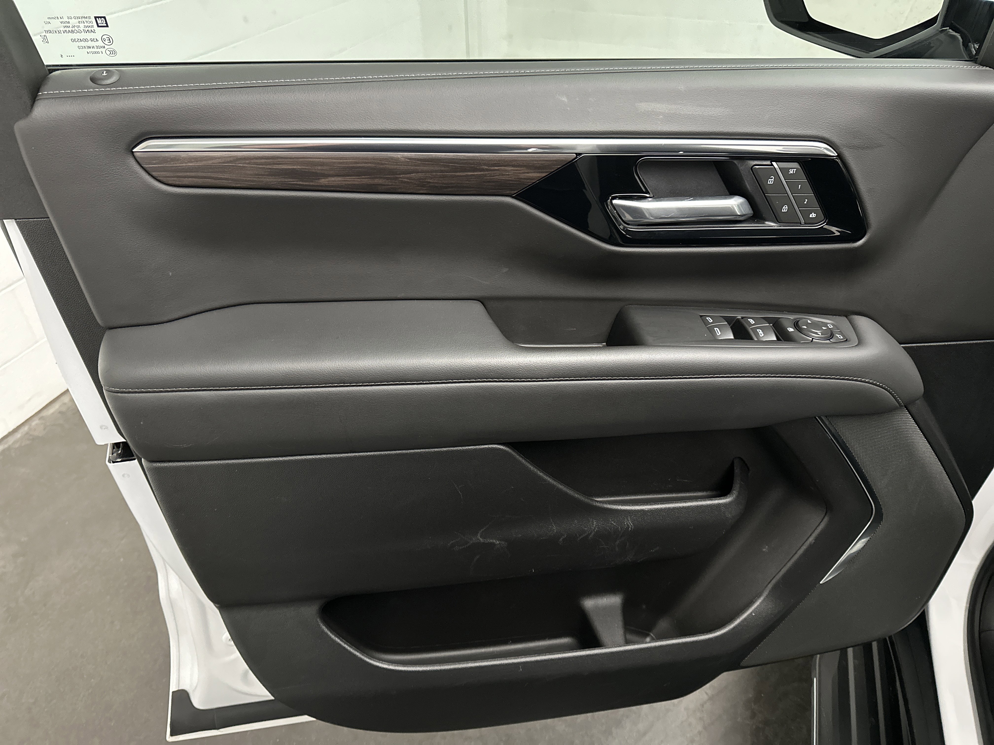 Used 2025 Chevrolet Tahoe LT image 21