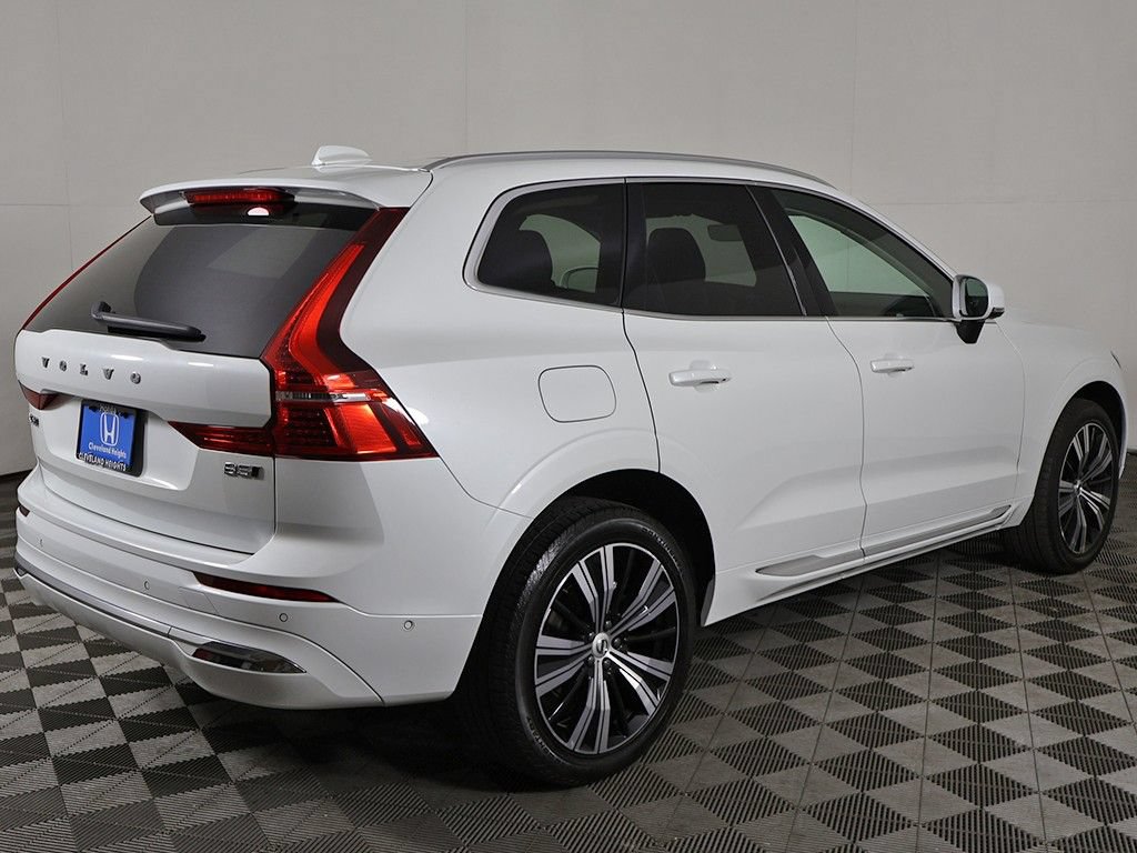 Used 2023 Volvo XC60 B5 Plus w/ Climate Package AWD/4WD image 12