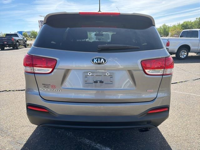 Used 2017 Kia Sorento L FWD image 3