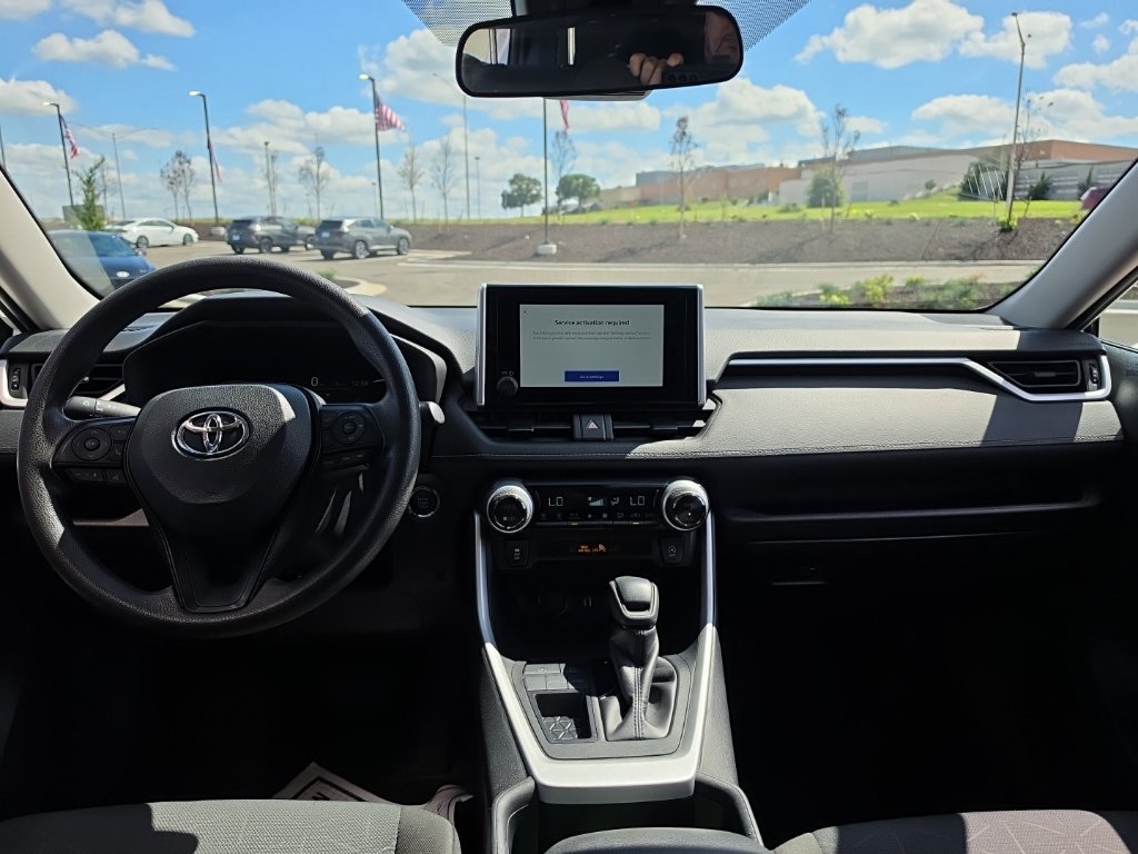 Used 2025 Toyota RAV4 XLE FWD image 23