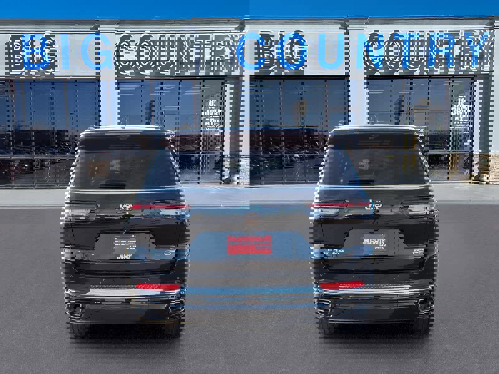 Used 2023 Jeep Grand Cherokee L Overland w/ Advanced Protech Group III image 4