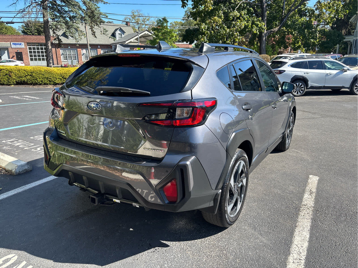 Used 2024 Subaru Crosstrek 2.5i Limited AWD/4WD image 3
