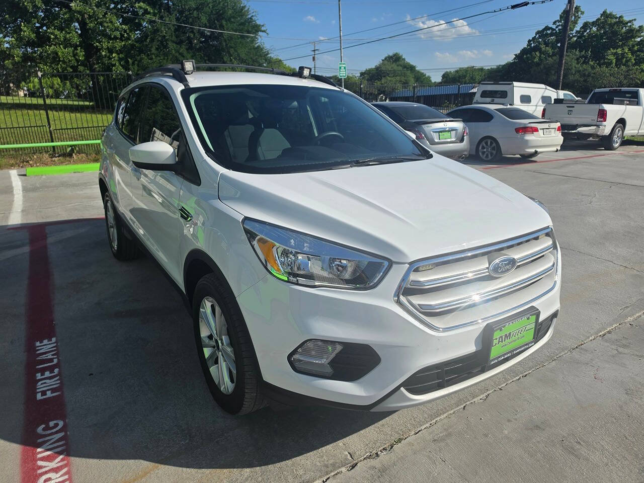 Used 2018 Ford Escape SE w/ SE Sync 3 Package AWD/4WD image 5