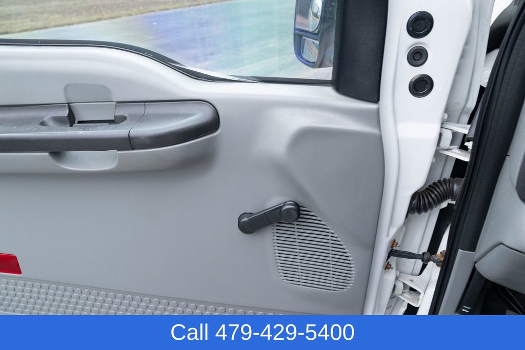 Used 2005 Ford F350 XL image 22